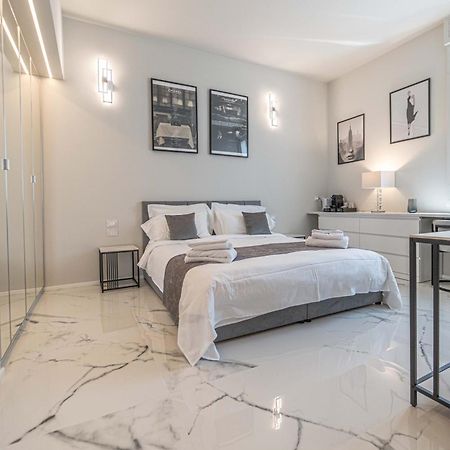 Moscova Luxury New Suite Milaan Buitenkant foto