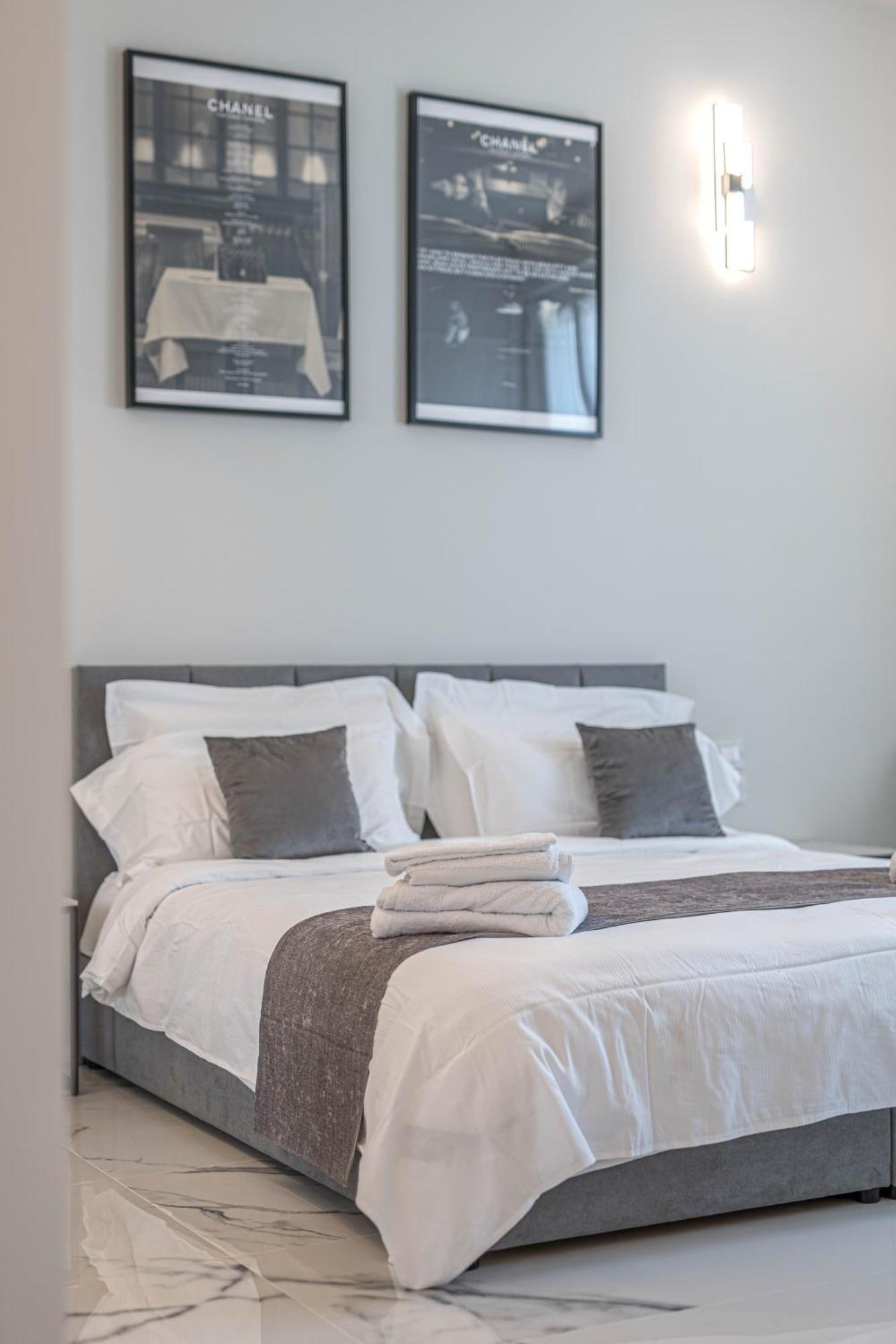 Moscova Luxury New Suite Milaan Buitenkant foto