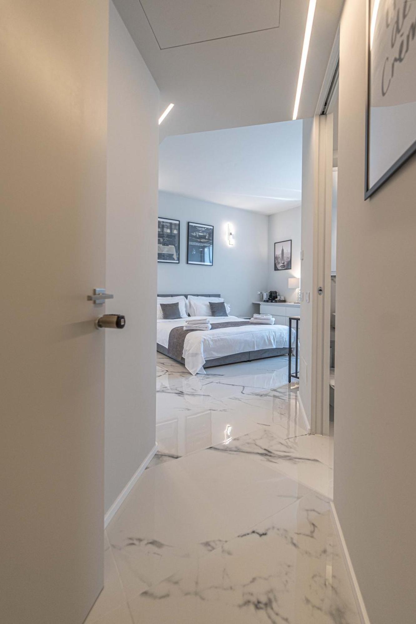 Moscova Luxury New Suite Milaan Buitenkant foto