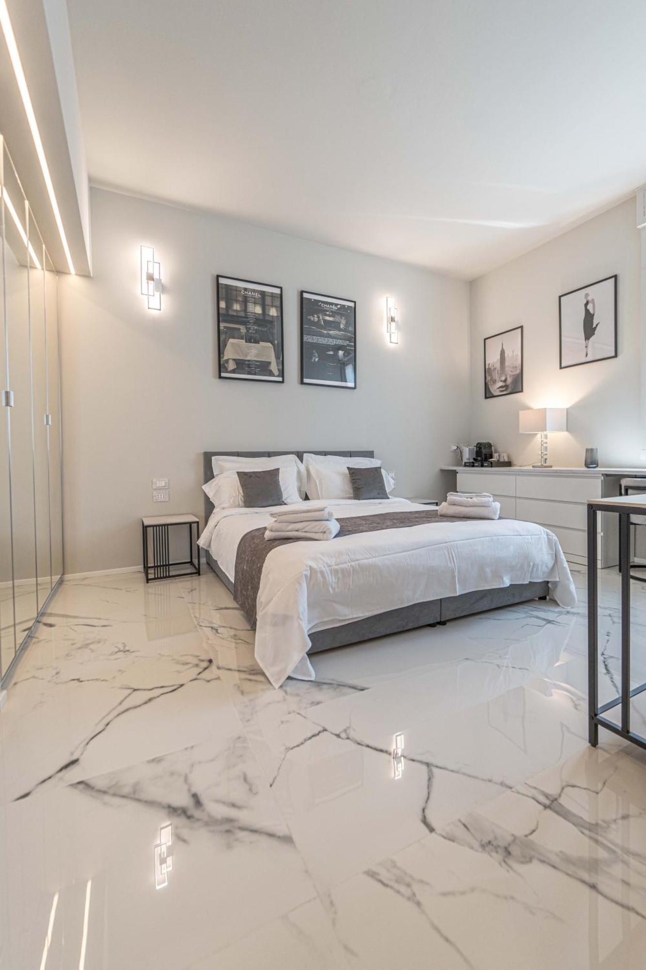 Moscova Luxury New Suite Milaan Buitenkant foto