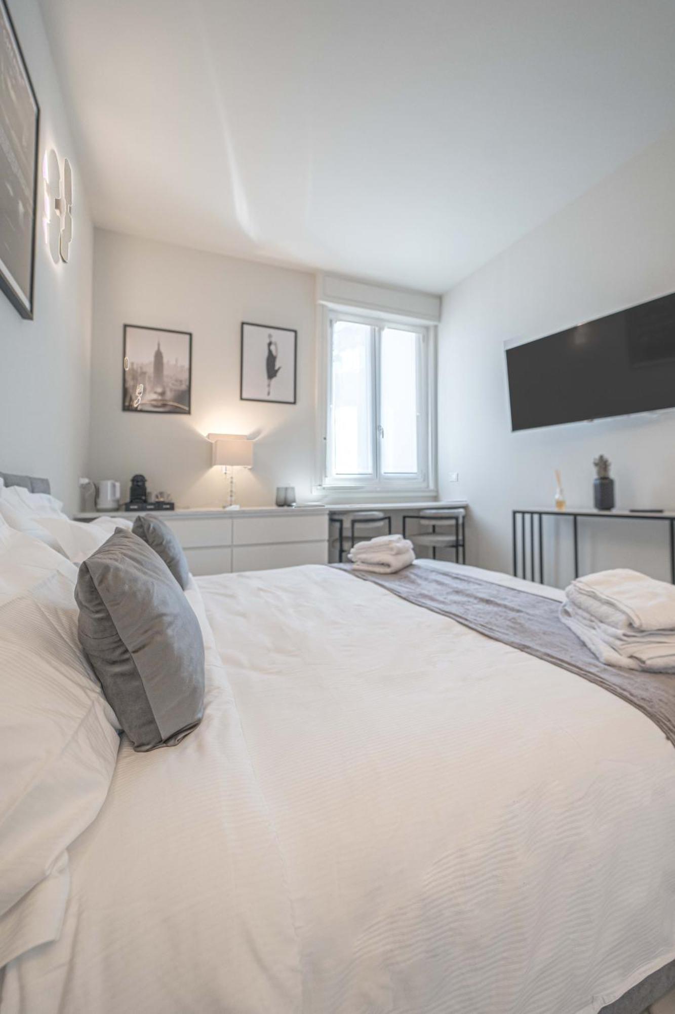 Moscova Luxury New Suite Milaan Buitenkant foto