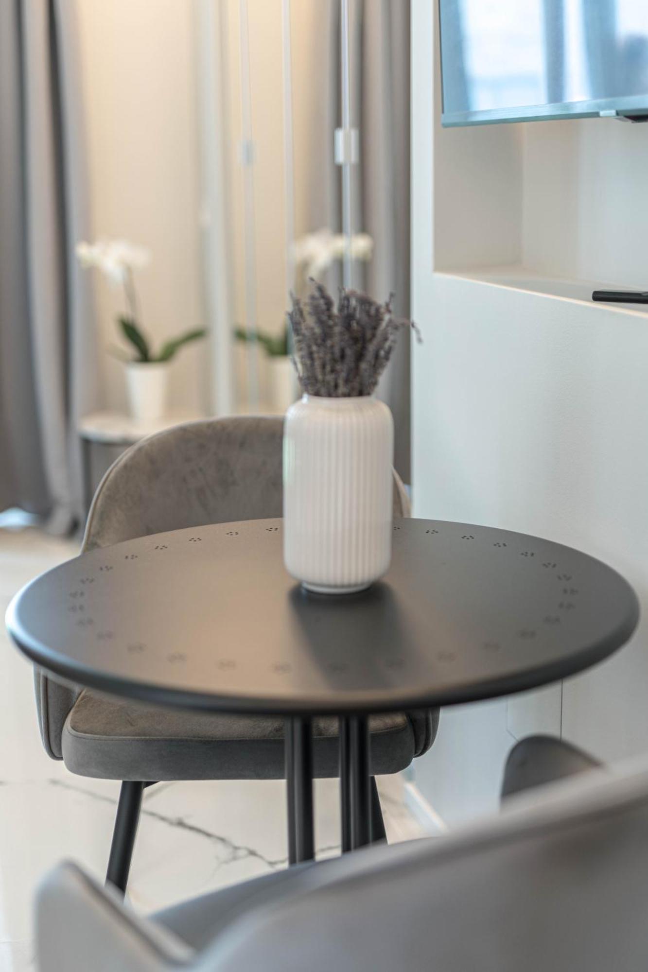 Moscova Luxury New Suite Milaan Buitenkant foto